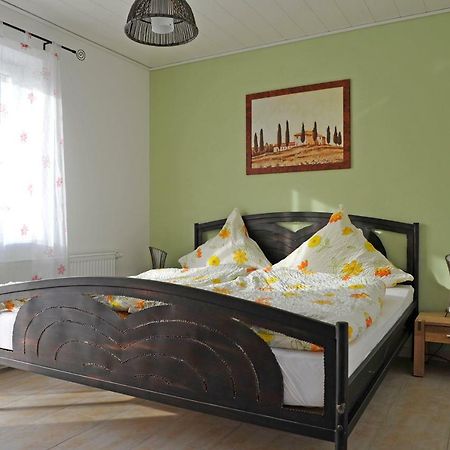 Gaestehaus Vinaria 킨하임 외부 사진
